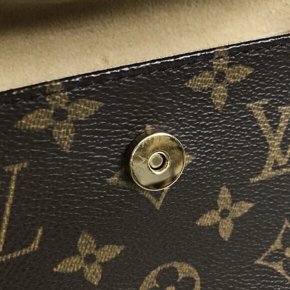 LOUIS VUITTON Monogram Pochette Florentine Waist pouch - Picture 9 of 15